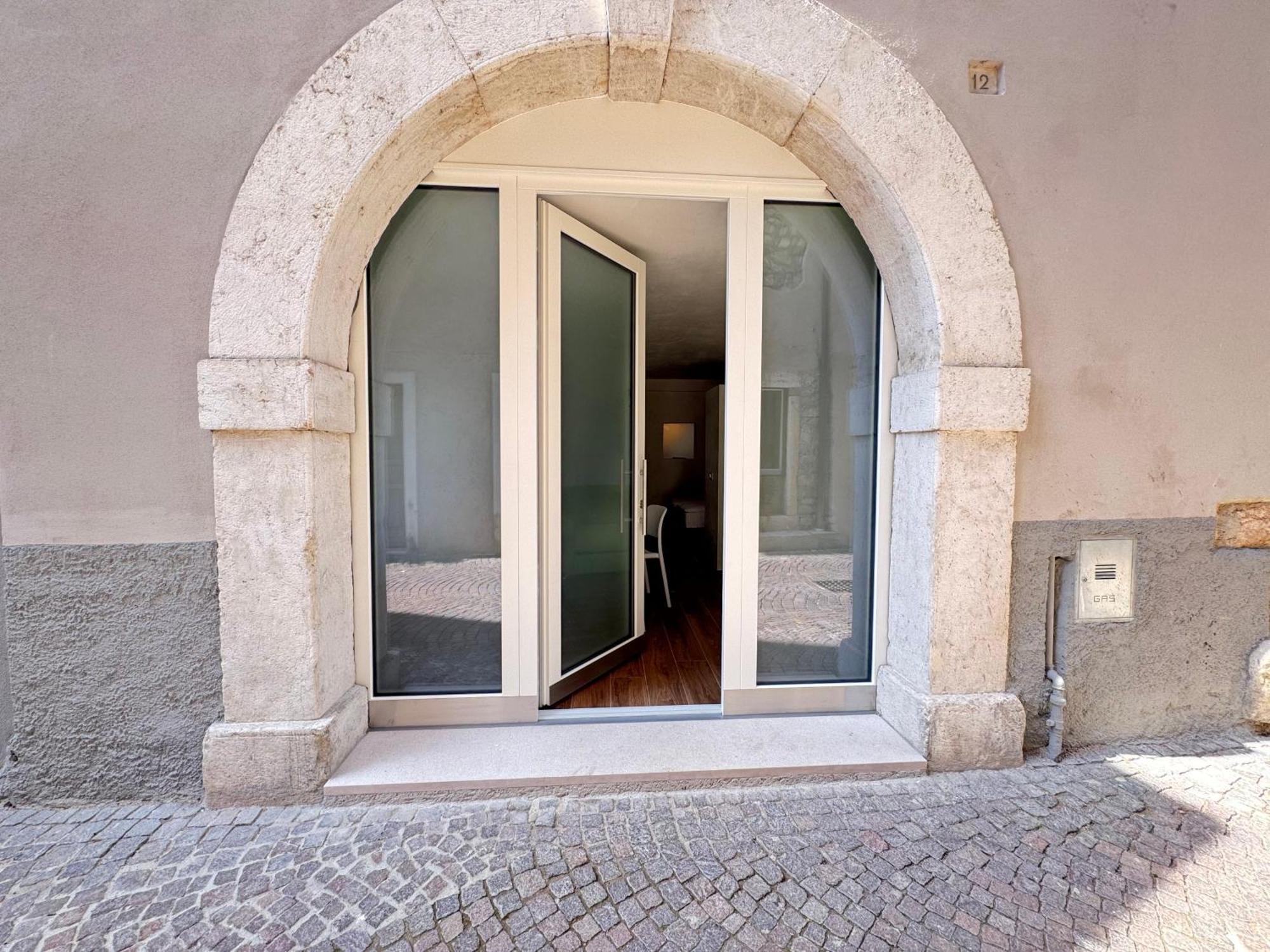Aquila Arco Exterior foto
